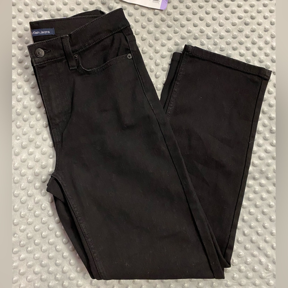 NWT Calvin Klein High Waisted Straight Leg Jeans - Size 4